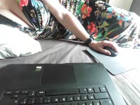 Bonjour à tous,Contente de savoir que tu viens ici lire mon profil :)Je suis une femme + que simple , une femme qui se prend pas la tète , je suis tous ce qui est naturel :)Passe me faire un petit coucou et voir si je te convient :)au plaisir , biz