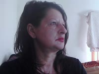 I am a hot and sensual mature lady always in the mood to have fun with you on cam
