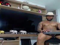 Latin boy, hot, come have fun with me, you will find a great company