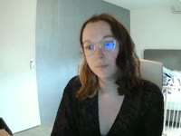 Ik ben een spontane dame die bijna niets te gek vind. Ik sta voor veel dingen open zolang we het samen maar gezellig hebben. Heb je een lekker verzoekje? vraag het me dan zeker.