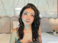 I’m a playful, affectionate and very interactive girl who loves making people feel comfortable, noticed and desired. I enjoy real conversations, teasing, laughing together and creating genuine chemistry little by little.
Sometimes I’m sweet and calming, other times more mischievous and dangerously addictive. I love eye contact, tension, flirting and those moments that slowly become unforgettable.
My room is all about connection, good energy and having fun together