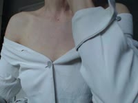 I am a gentle woman who loves to be loved.
Love nice and courteous men who know treat a LAdy.
I will learn much more about you to compose an unique experience with you in my show.
