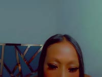 Soy una chica muy sexy y atrevida. Me gusta el sexo y los fetiches. Me gusta mostrar mi cuerpo sexy y desnudo ante la cámara.