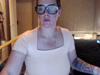 hi baby ;) i am penny, 34 years old and always horny :)