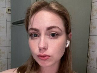 naked webcamgirl picture AmiNahha
