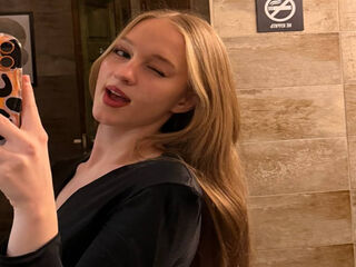 girl cam free IleanaNiese