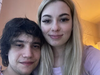 camgirl hjerking off boyfriend KaliAndGaz