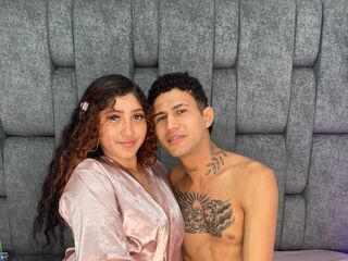 naked camcouple masturbating with dildo MilenaAndRoyce