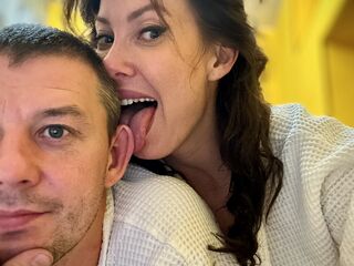 nude cam couple picture NansyAndSid