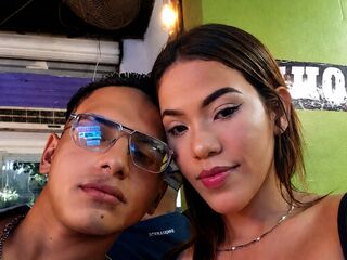 sexy live cam couple SophiaAndEthan