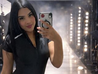 bdsm camgirl show EmilyDaring