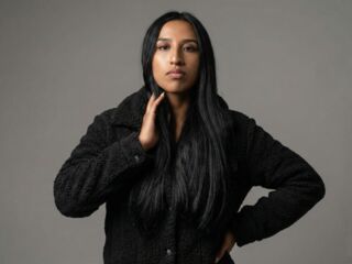 nude camgirl pic AdaharaBanks