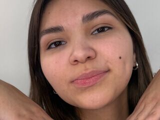 camgirl fingering shaved pussy AdriaKunstlinger