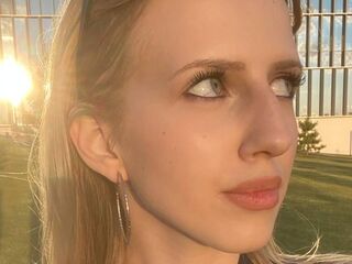 cam slut photo AishaSpringstead