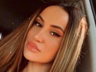 topless camgirl AliceReed