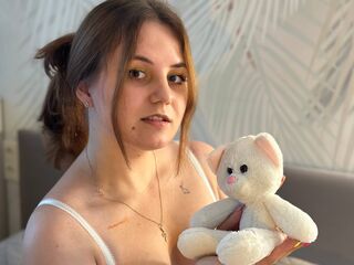 naughty camwhore AmelieDoyle