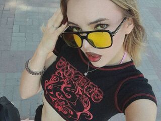 girl showing tits AngelHarrisonn