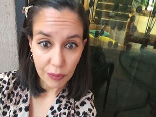 naked girl with live cam masturbating Anilise