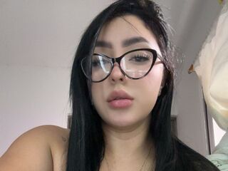 naughty cam girl AriaLaurents