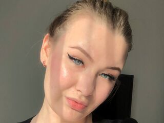 naughty cam girl fingering pussy ArlettaVatter