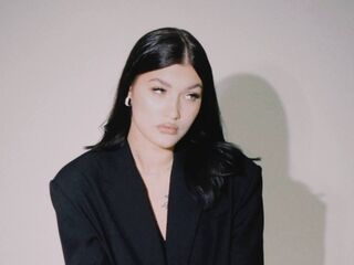 beautiful girl webcam AsiaShifman