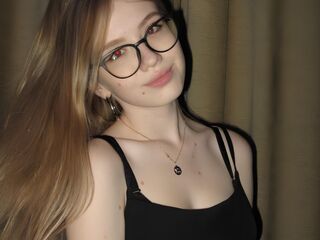 camwhore masturbating with vibrator AudreyCorby