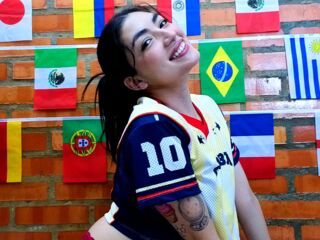 masturbating webcamgirl AuraLee
