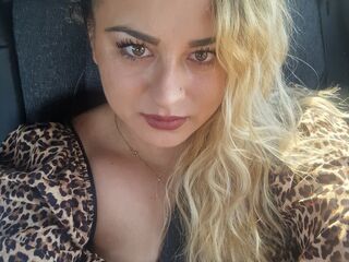 cam whore live BelaPasion