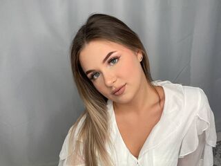 naughty camgirl masturbating with vibrator BeliaPuliafico
