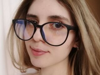 nude camgirl pic BlytheDendy