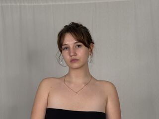 cam girl masturbating CecilHolcombe