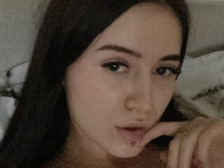 cam girl masturbating with dildo ChloeBolwman