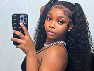 naked camgirl masturbating ChristabelBella