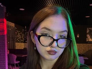 hot webcamslut CrisRealbuto