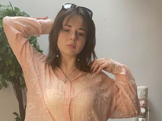 masturbating camgirl CweneClose