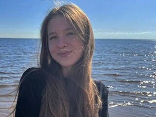 camwhore spreading pussy DarcelMele