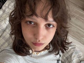 webcam girl chatroom DeannDepsky