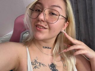 adult cam DebbieTay