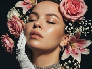 girl showing tits DelfinaArif