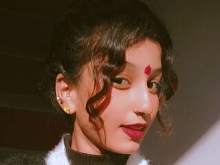 camwhore masturbating with sextoy DiaQuin