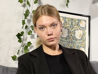 adult videochat DonellaAndra