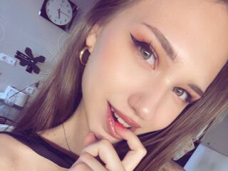 naughty camgirl masturbating with vibrator EarthaMaruyama