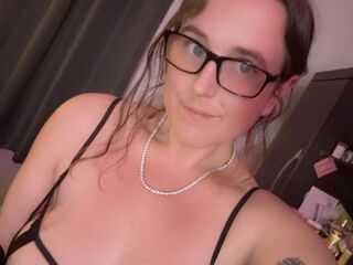 camwhore fingering shaved pussy EffieHamilton