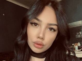 naked cam chatroom EliraVale
