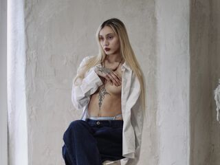 masturbating EllieXeno