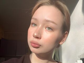 camwhore naked ElwineCawthorne