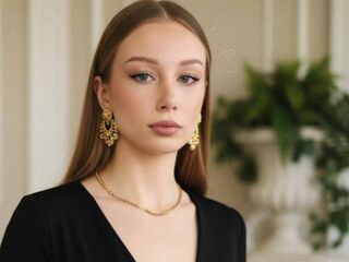 cyber sex webcam EmaGurrad