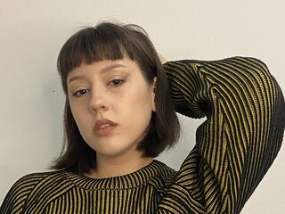 naked camgirl gallery FannieRasberry