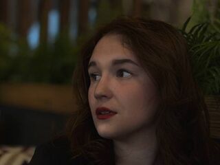 camgirl playing with sextoy FlossieStudwell