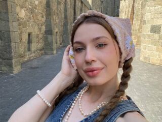 topless girl GlindaSankar